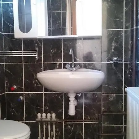 Margareta Apartmanhaz בלטונללה